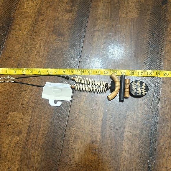 Cato Necklace - Picture 7 of 9